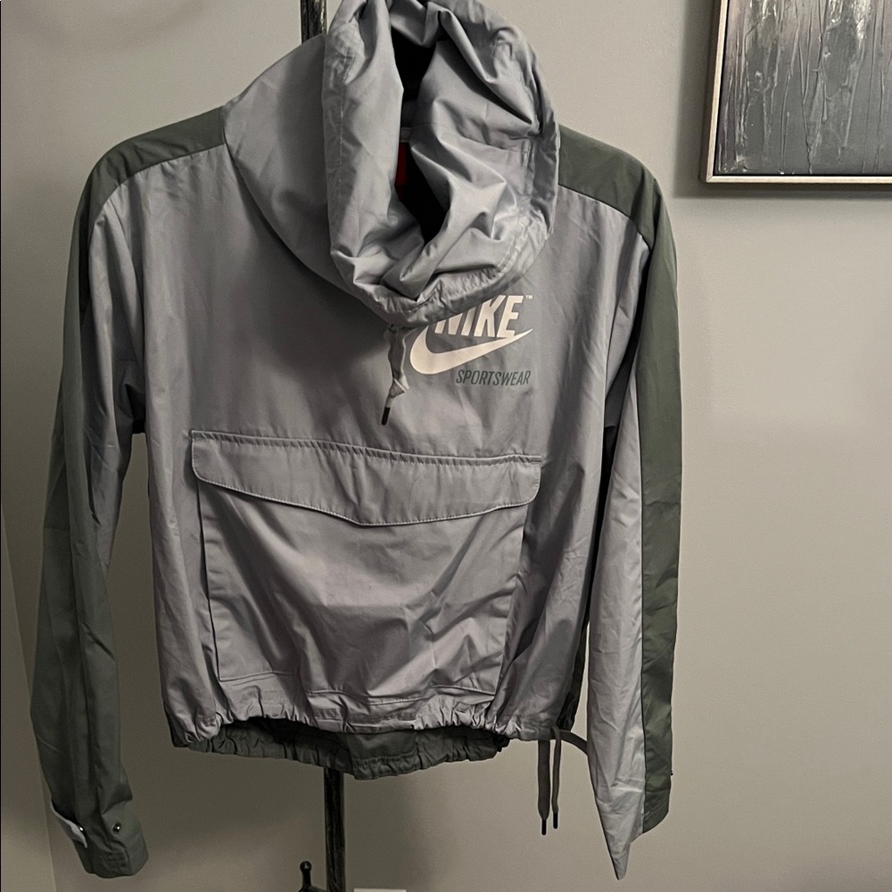 Nike Women's Gray and Olive Ski Jacket